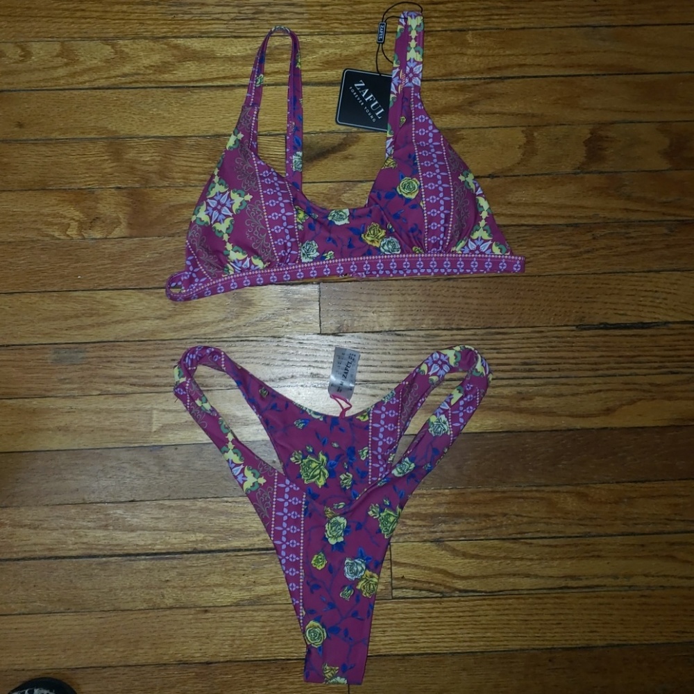 Thong bikini